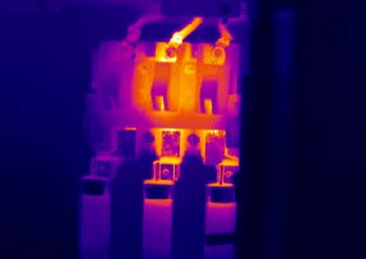   觀察野生動(dòng)物

幫助戶外愛好者以及野生動(dòng)物資源保護(hù)工作者，在夜間觀察野生動(dòng)物的活動(dòng)情況。